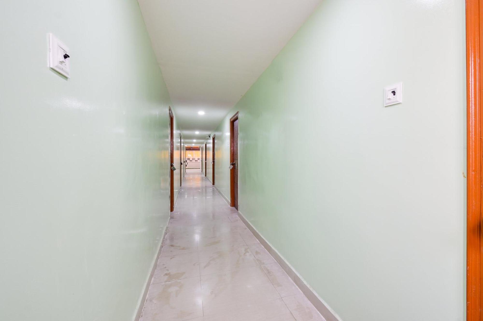 Hotel O Lucky Grand Hajdarábád Exteriér fotografie